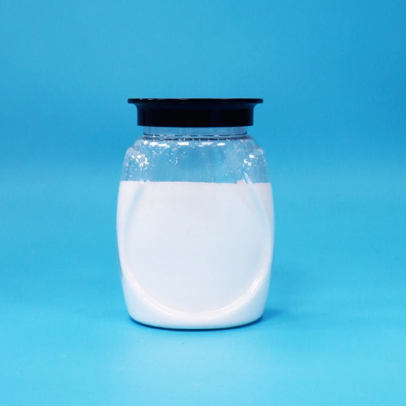 Прозрачные пластиковые банки из ПЭТ и винтовые крышки